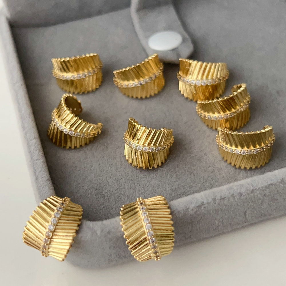 Leaf ear cuff ( pairs )