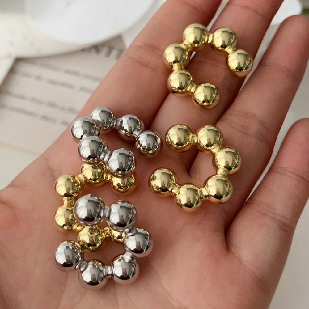 Ball ear cuff ( pairs )