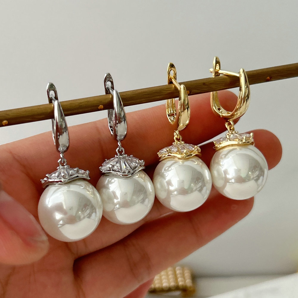 Pearl earrings