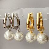 Pearl drop earrings