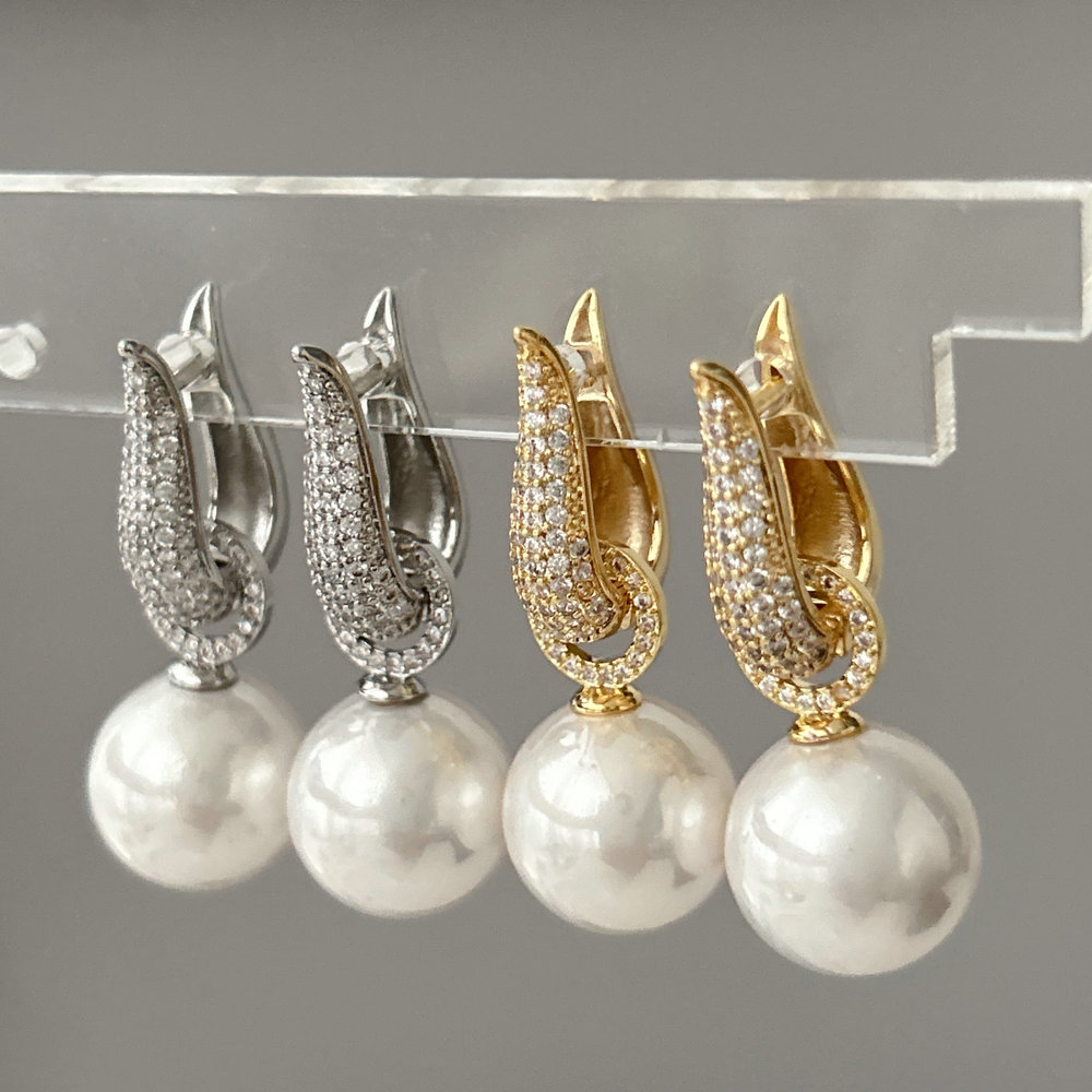 Pearl earrings