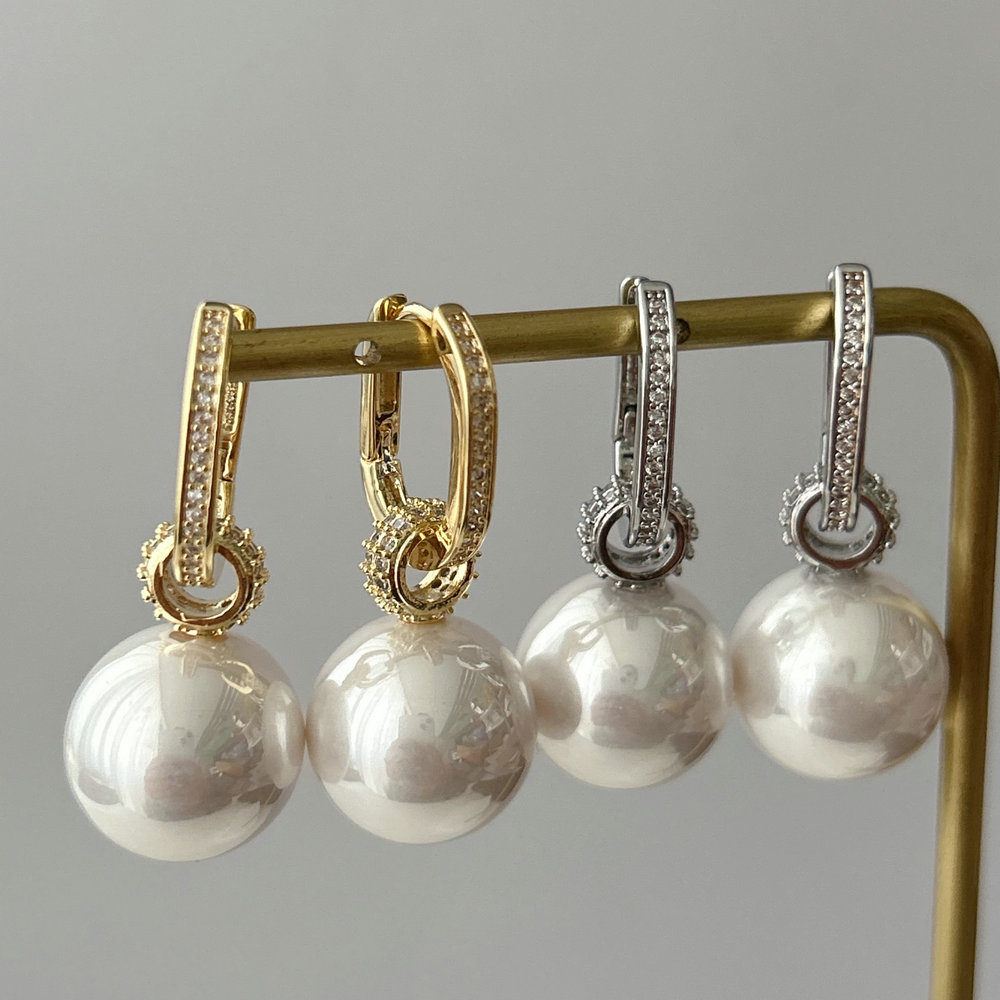 Pearl drop u hoop
