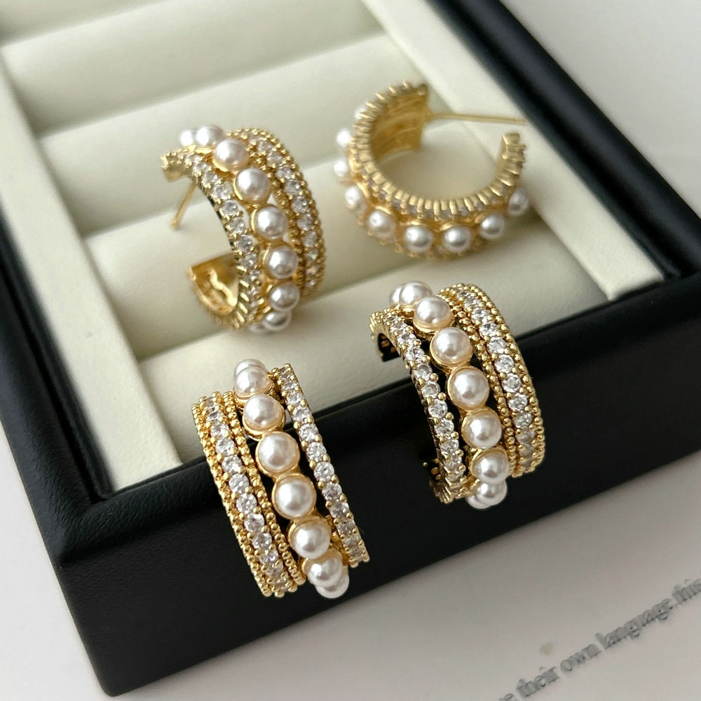 Pearl hoop