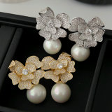Pearl flower earrings