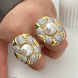 Chunky flower pave ring