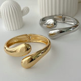 Metal chunky bangle