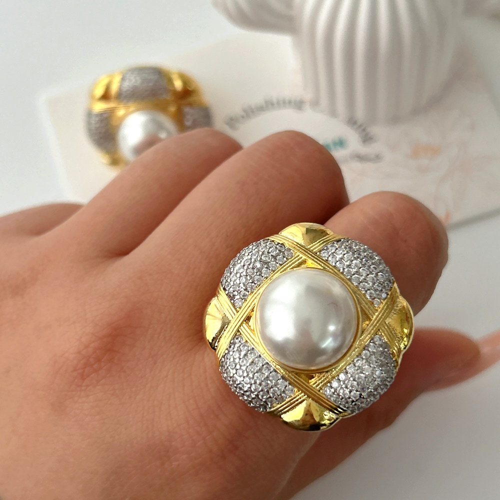 Chunky pearl zircon ring