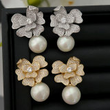 Pearl flower earrings