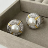 Chunky pearl ring