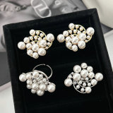 Chunky pearl ring