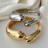 Metal chunky cuff