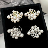 Chunky pearl ring