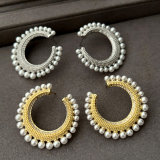 Moon pearl earrings
