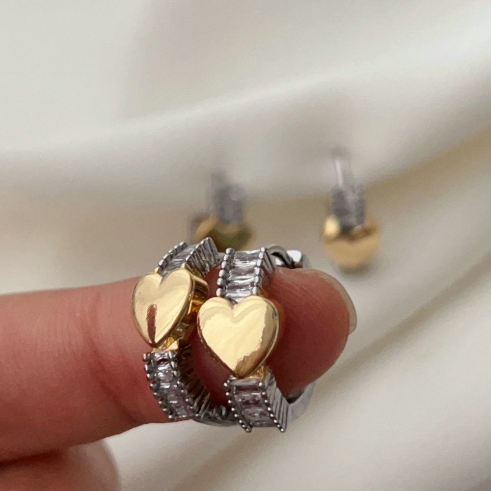 Pave zircon heart hoop