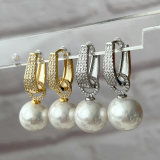 Pearl drop fashion earrings
