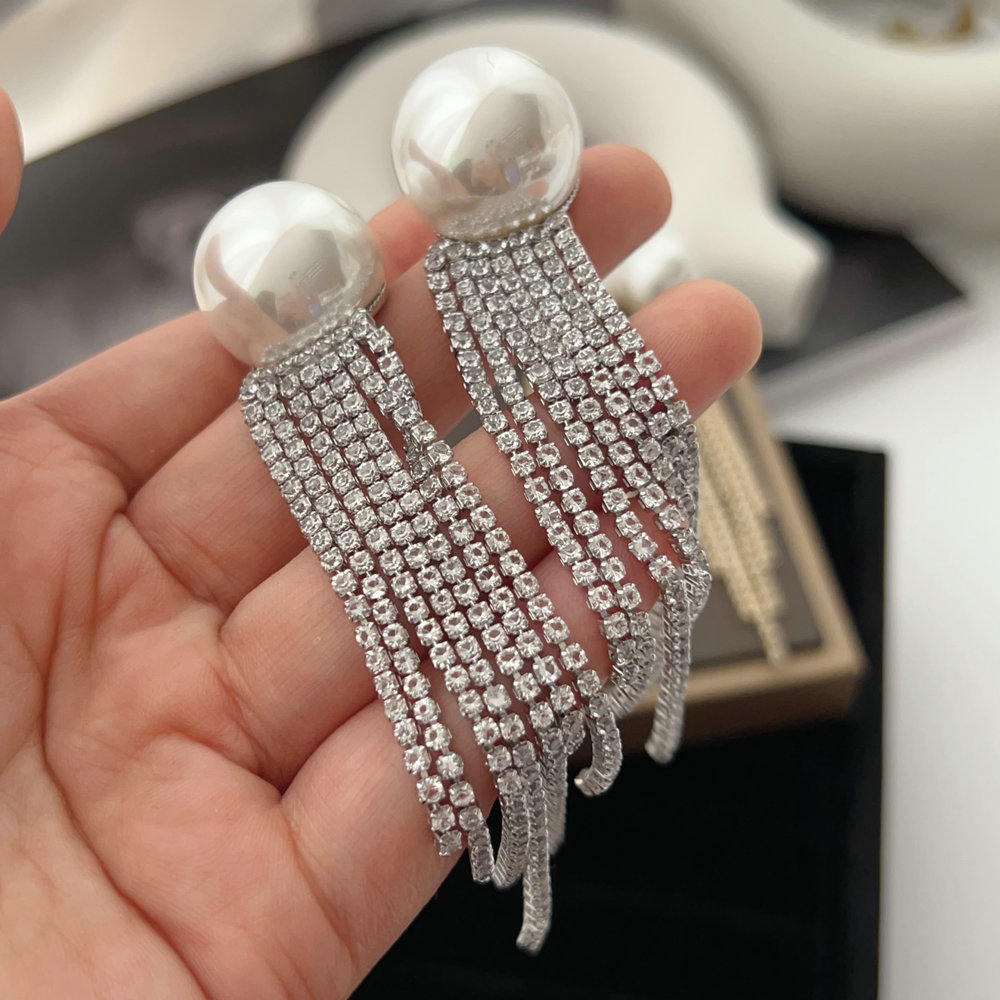 Pearl chain tassel earrings