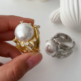 Leaf pearl ring