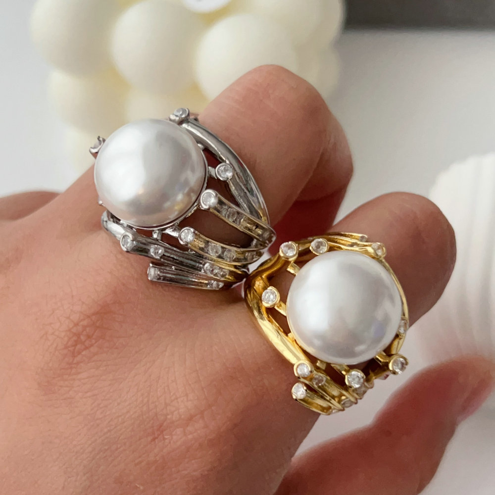 Leaf pearl ring