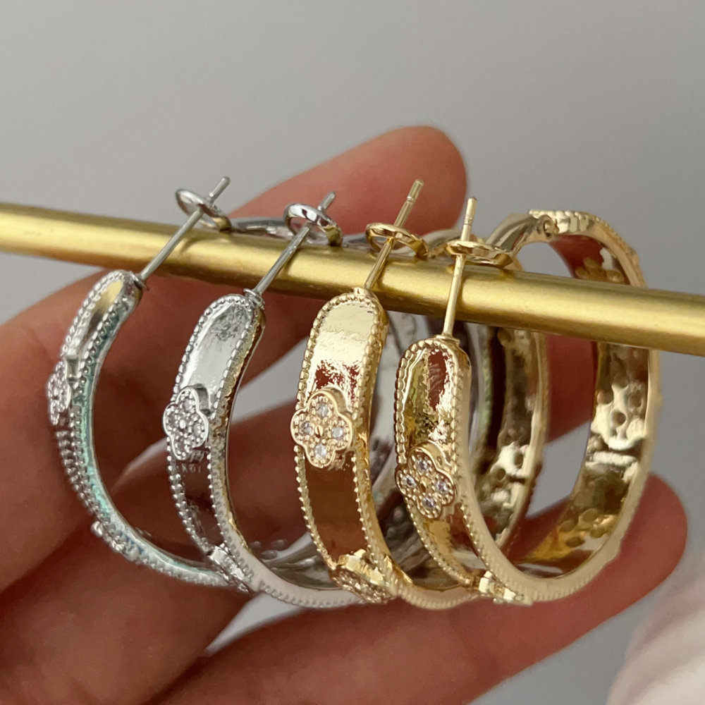 Pave fashion clover hoop