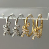 Pave knot hoop