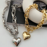 Chunky chain necklace with heart pendant