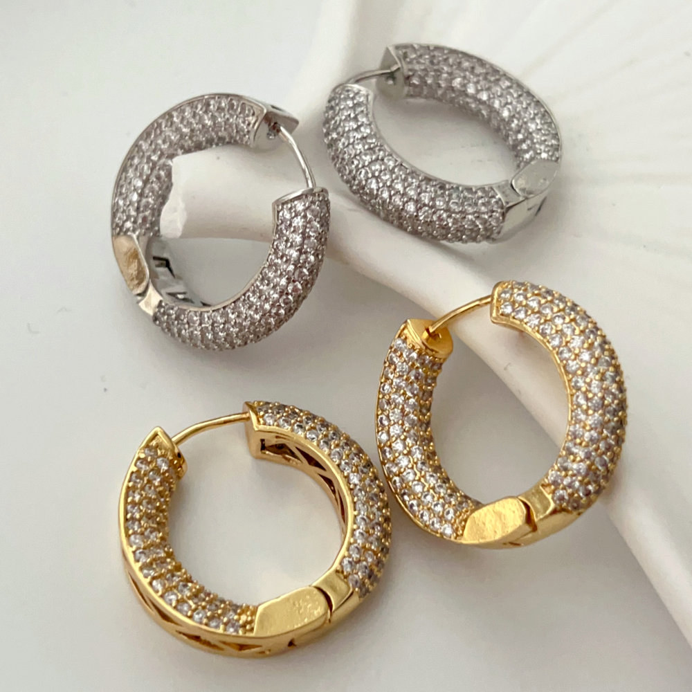 Pave zircon basic hoop
