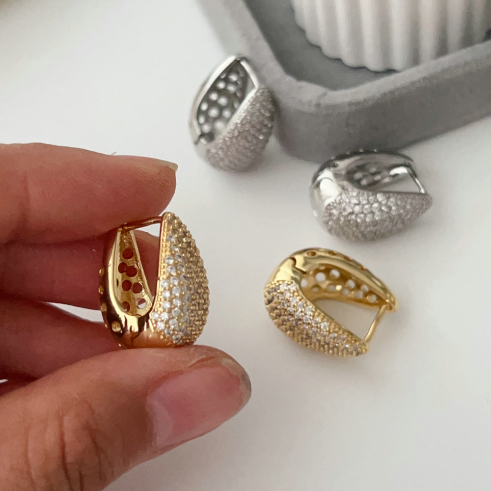 Pave zircon egg shape errings