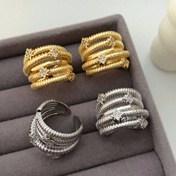 Star adjustable ring