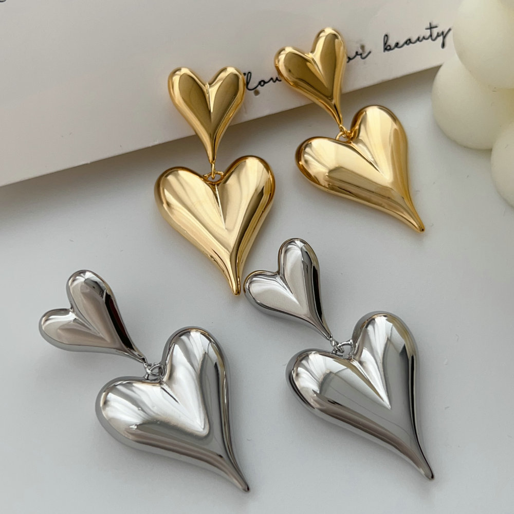 Metal heart earrings