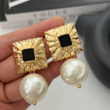 Chunky pearl earrings