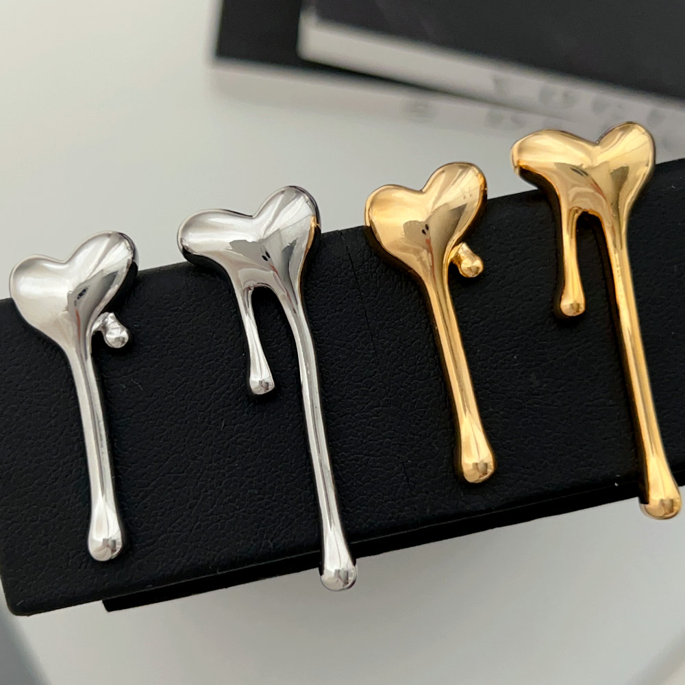 Heart earrings