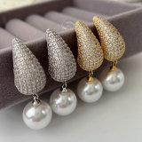 Teardrop pearl earrings