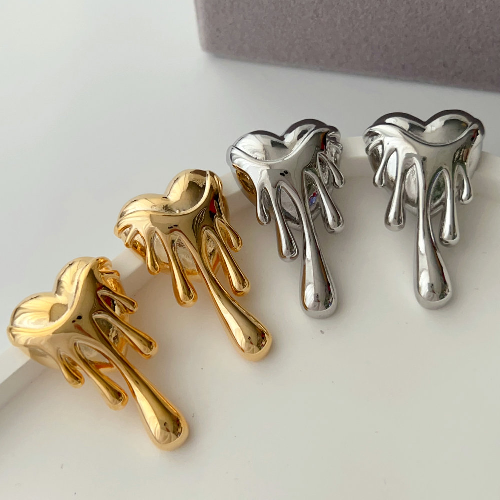 Heart earrings
