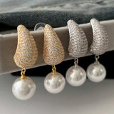 Teardrop pearl earrings