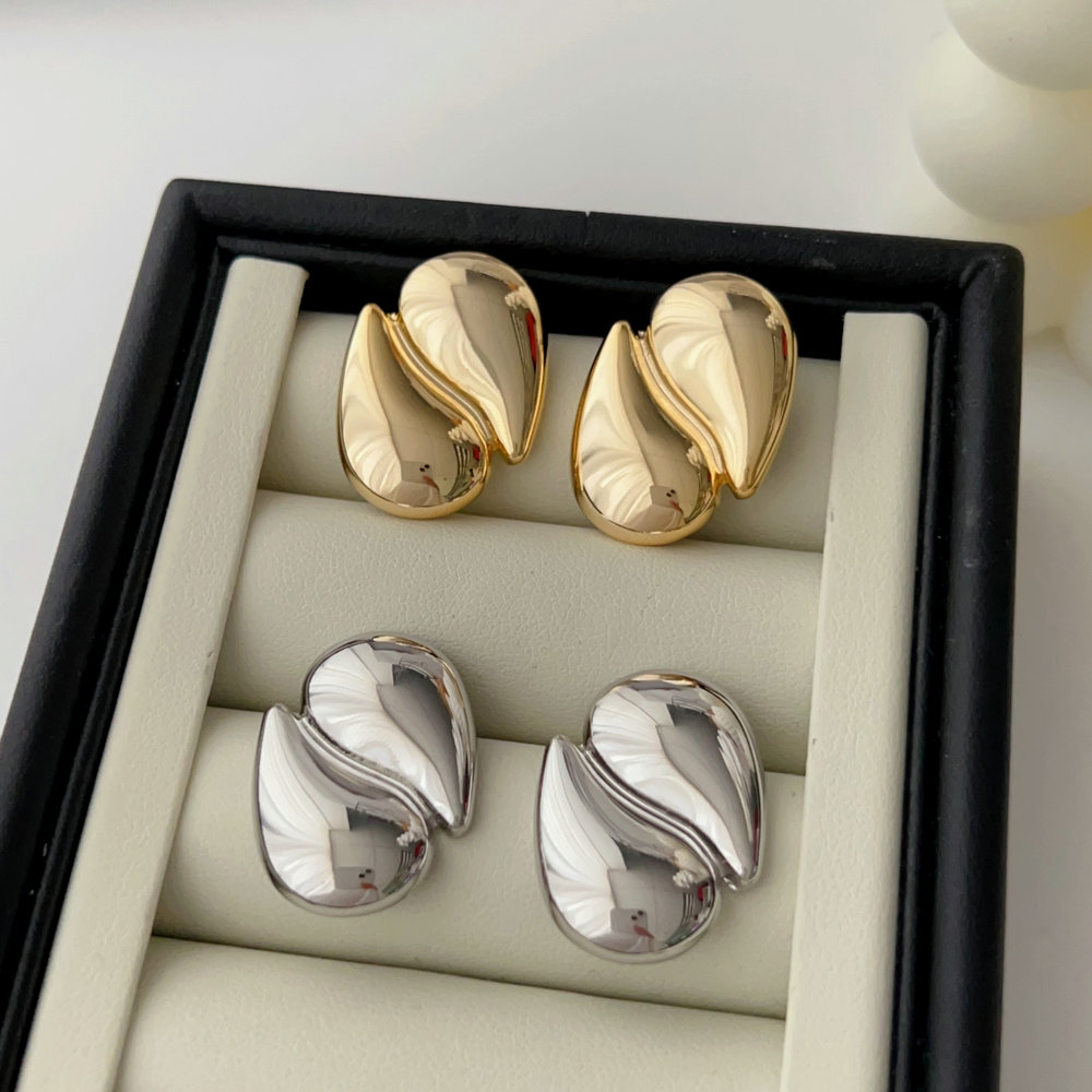 Water drop metal earrings