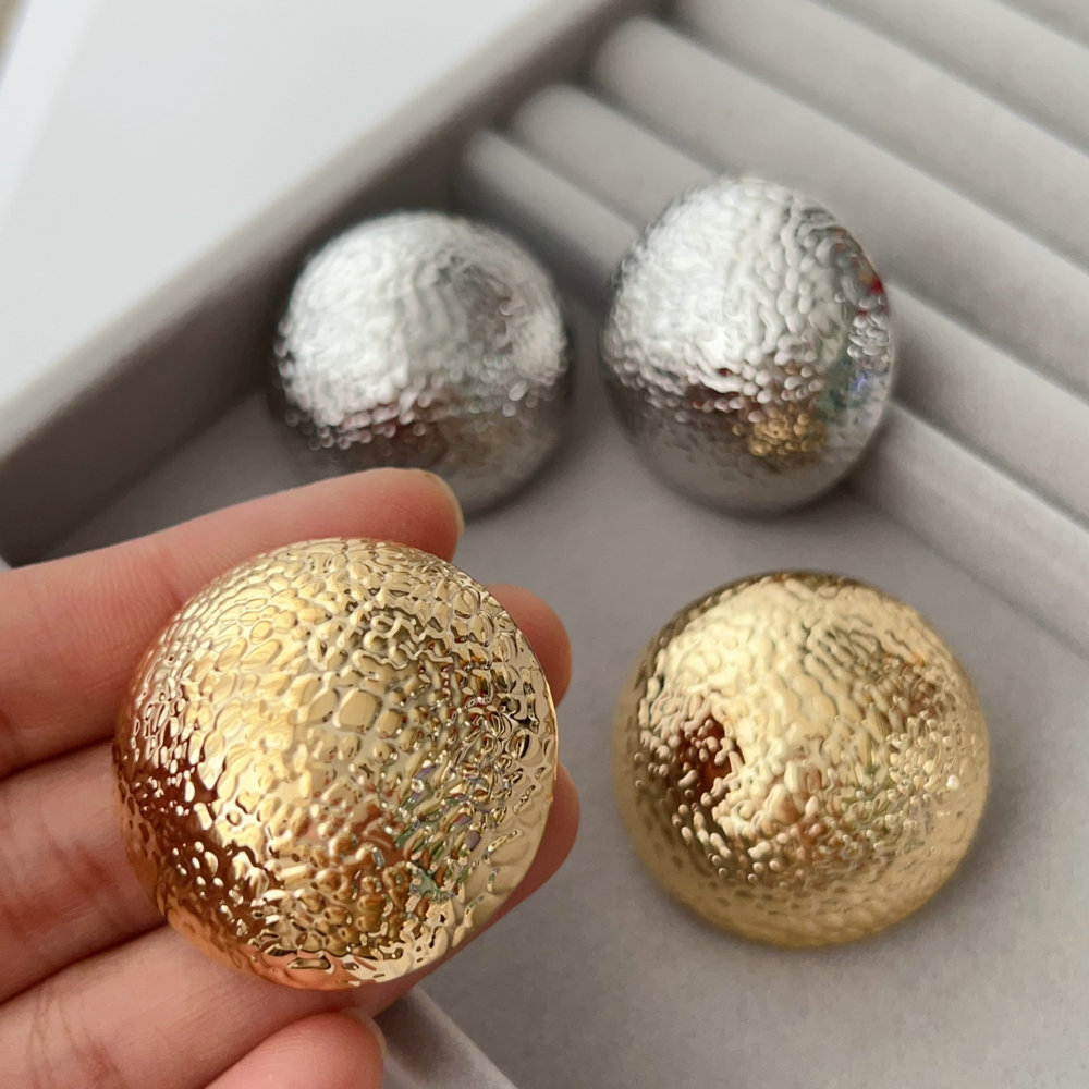 Chunky ball earrings
