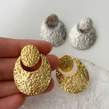 Metal round earrings