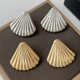Metal shell earrrings