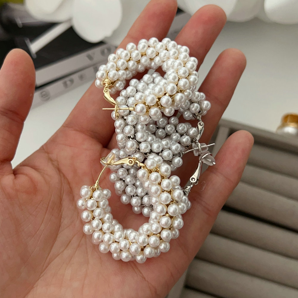 Chunky pearl earrings