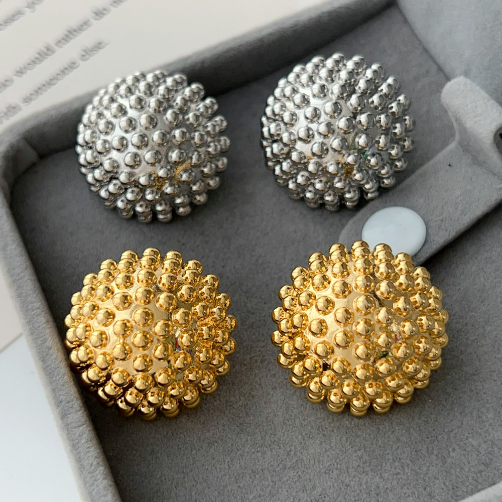 Chunky ball earrings