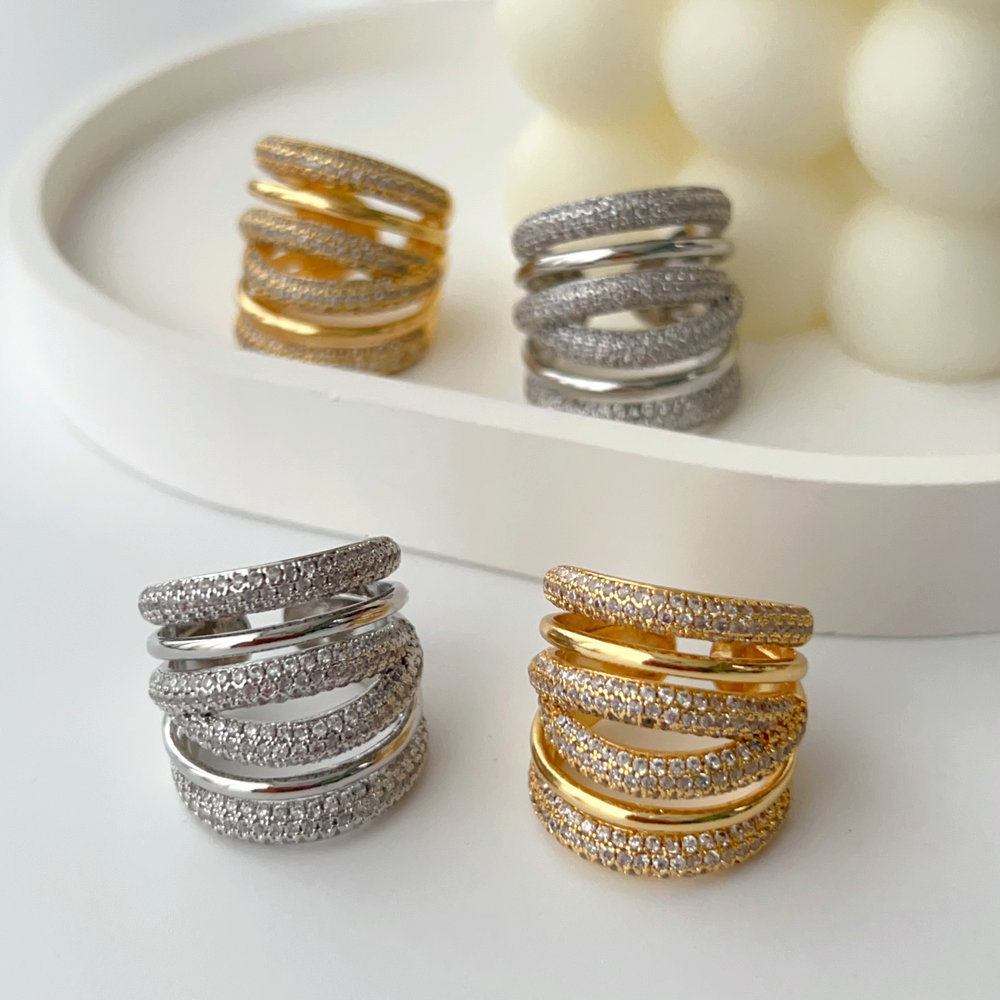 Chunky zircon ring