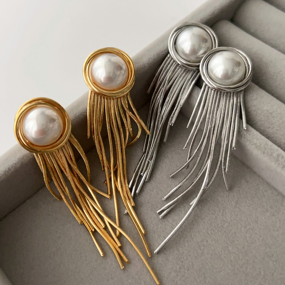 Pearl chain tassel earrings