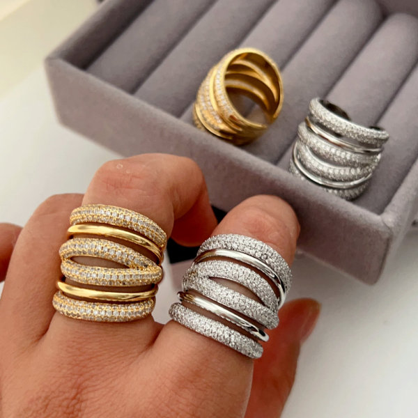Chunky zircon ring