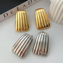 Metal square earrings
