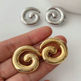 Snail-shaped earrings