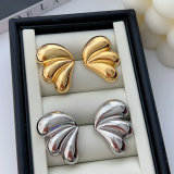 Fan metal earrings