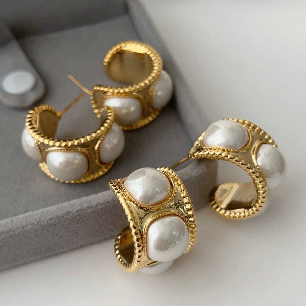 Pearl earrings