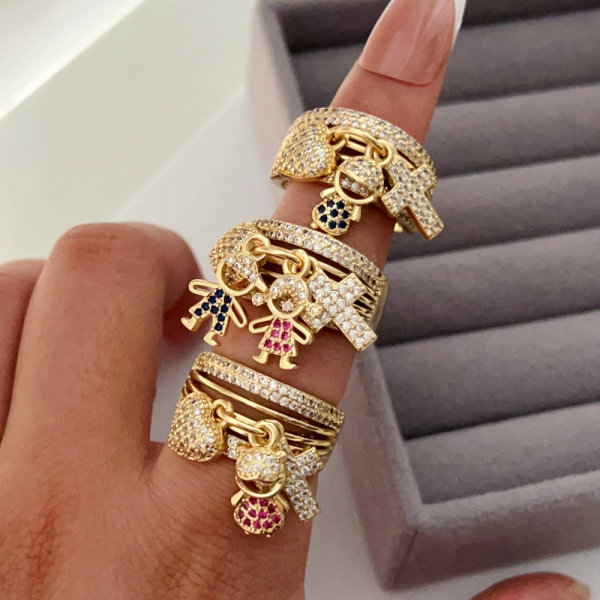 Pave zircon boy and girl charm ring