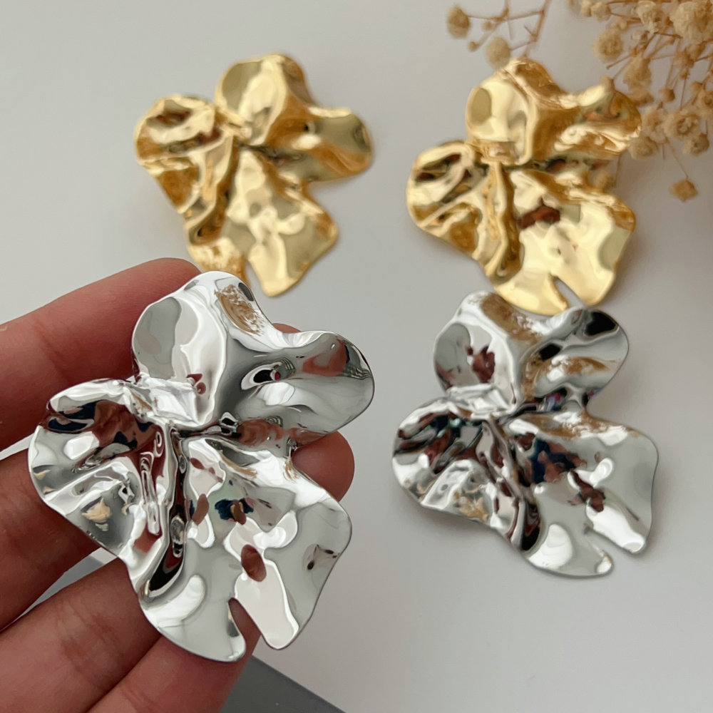 Chunky metal earrings