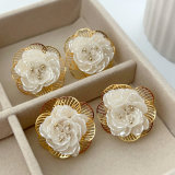 Flower earrings